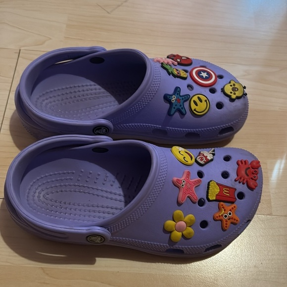 Women Purple CROCS with Fun Charms 
( size 22-23cm) - Picture 3 of 4